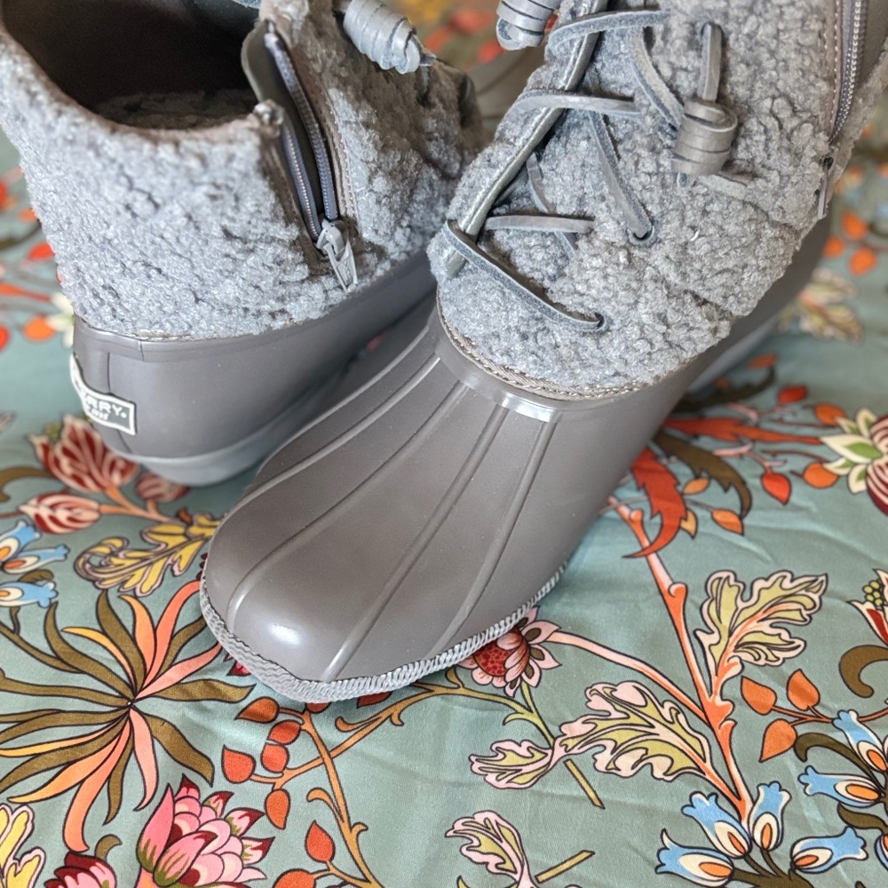 Sperry rain/winter boots (women’s)